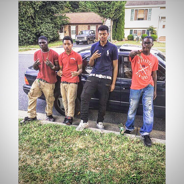 cheefin_zay's tweet photo. One thing for certain 2 thingz for sure we don't love Dese Bitchez we be sharin all Dese horsss 😈 #FreeLilRob 💯🔒 https://t.co/XZr9s6Fsrm
