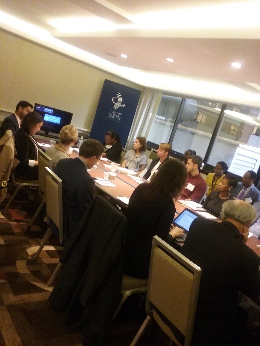 AMREFUSA's tweet photo. Talking #partnerships, #MobileTech &amp; #globalhealth w/ @bobcollymore of @SafaricomLtd @ClintonGlobal #SDGs @daktari1 https://t.co/MzEvsrcl8I