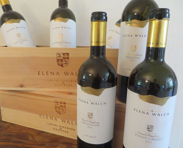 ViaCialdini's tweet photo. #Wine #vini #altoadige @ElenaWalch #castelringberg https://t.co/2POMB4aBKW https://t.co/zYBTKClXJm