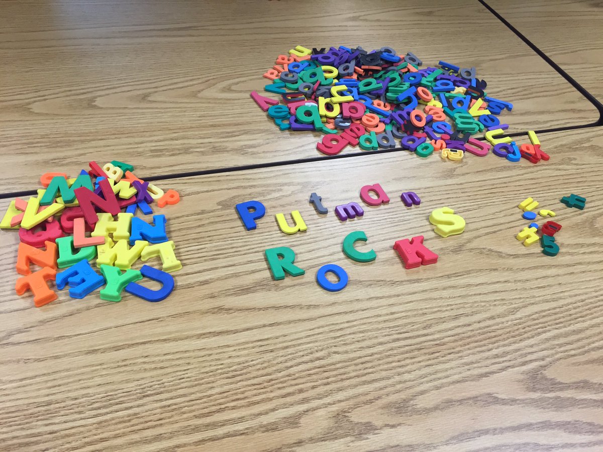allison_fargo's tweet image. Putman Rocks! #sortingletters #capital #lowercase #EDUC4304