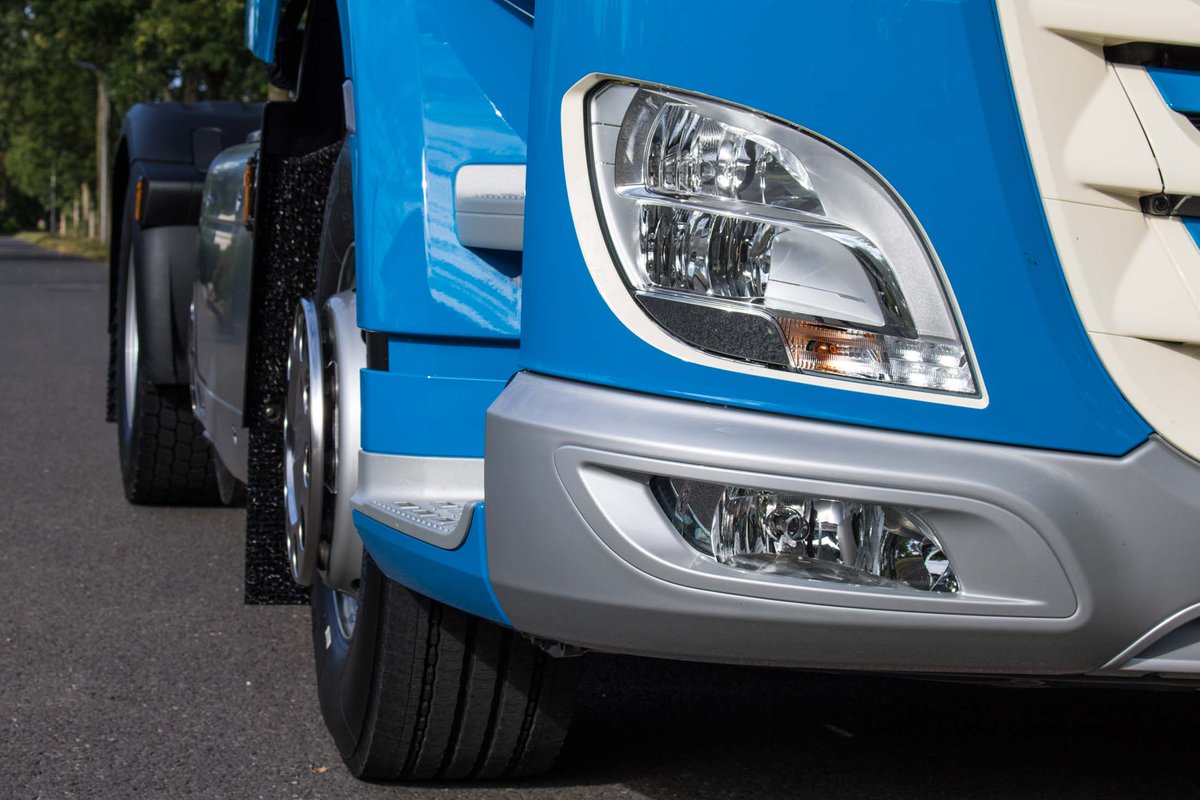 DAFSentWaninge's tweet photo. Een nieuwe #DAF #CF400 #FTP #SpaceCab afgeleverd aan #Grolleman #Transport! Veilige kilometers! #SentWaninge #Trucks https://t.co/q1vsyvkDrb