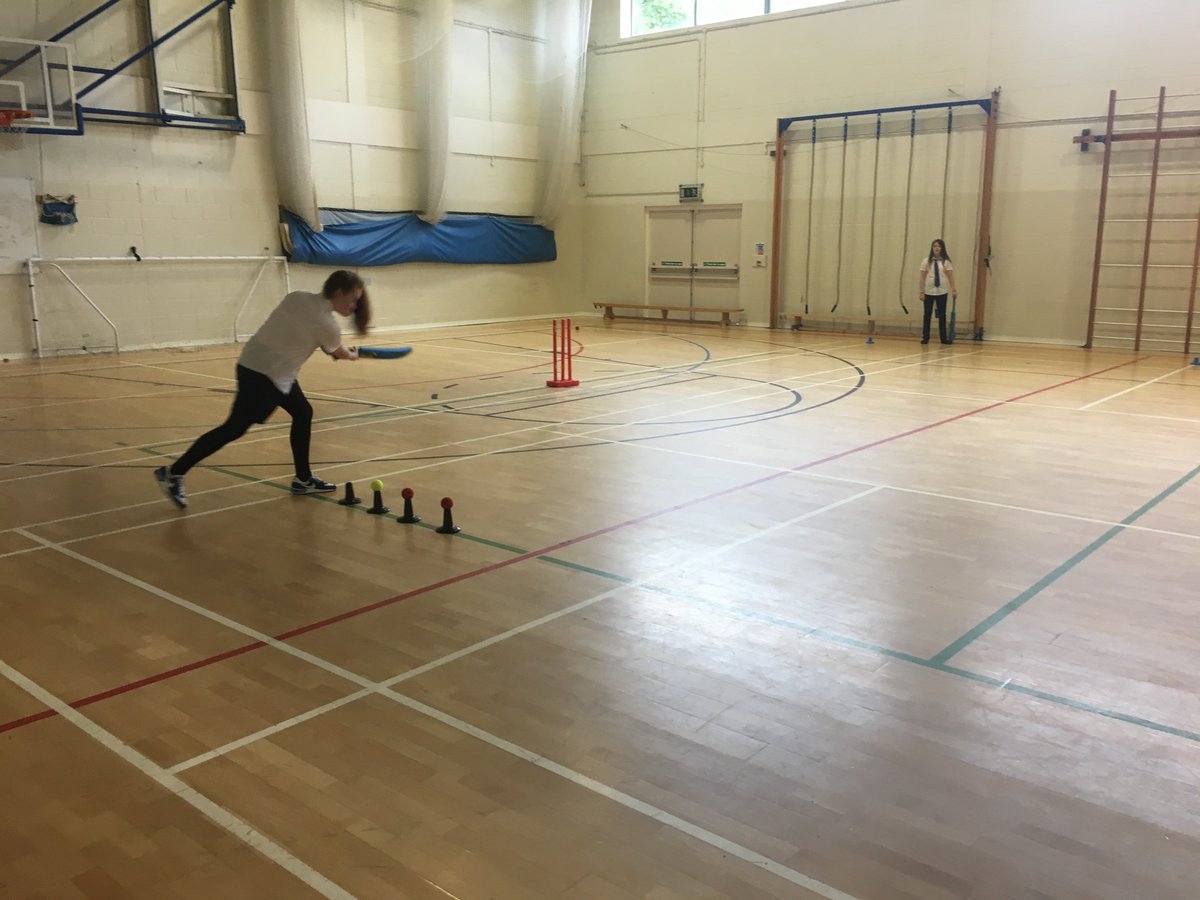 TASBSPORT's tweet photo. Great cricket coaching session with @mamaycb @YorkshireCCC . Good to see all years, both girls and boys! #Cricket https://t.co/hxORpyWAtr