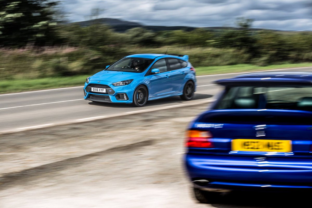 tartan_tarmac's tweet photo. Modern interpretation of the Ford Escort Cosworth advert featuring the new @forduk Focus RS https://t.co/qJePvauDTn https://t.co/ADzfmrMizR