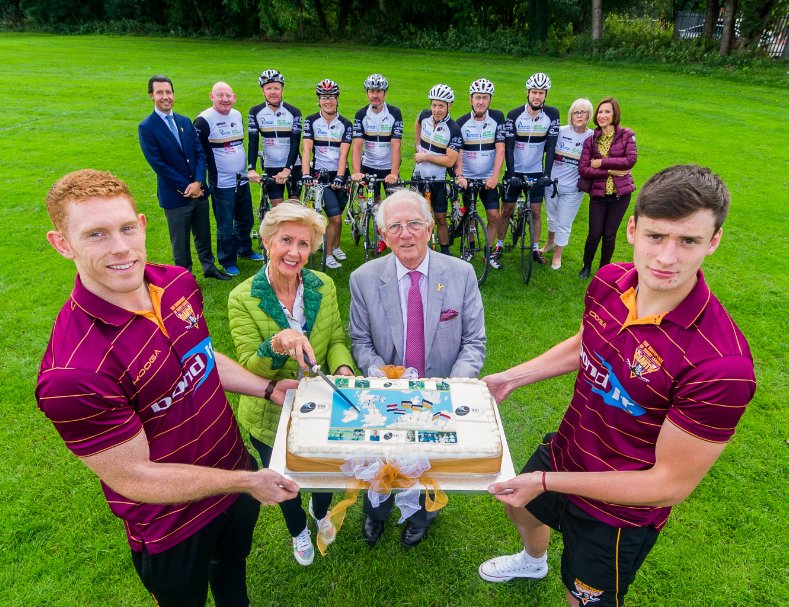 Thanks also to the representatives from <a href="/Giantsrl/">Huddersfield Giants 🐮🔔</a> who came along and showed their support! #JCride100 #rugbylegends