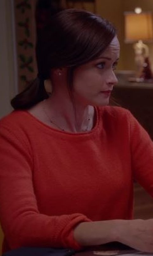 TVRunwayIt's tweet photo. Ready for more Rory? Learn more about this top from #GilmoreGirlsRevival https://t.co/c54XUagjJP #GilmoreGirls https://t.co/5du8XybXRU