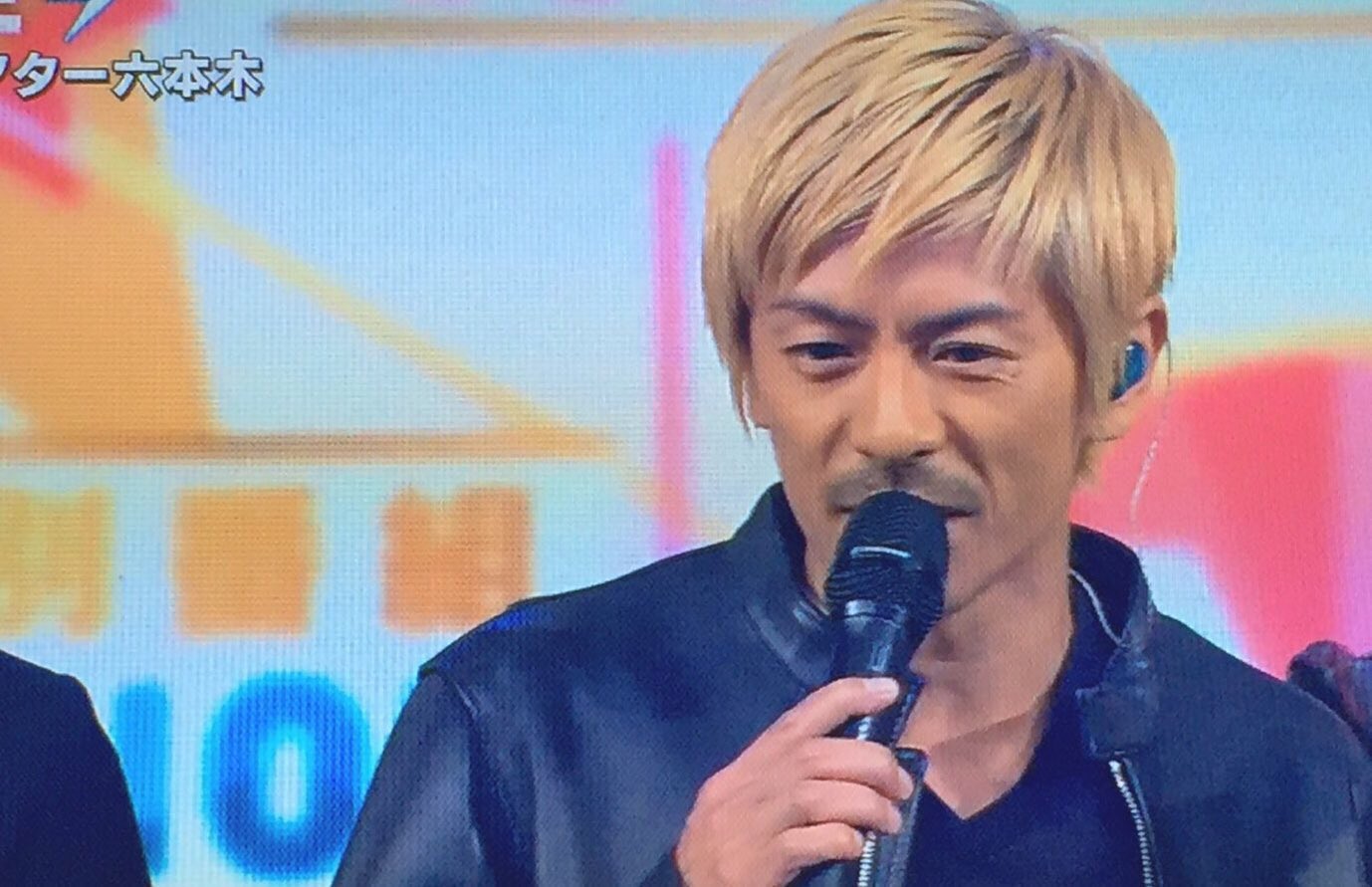 ゆき ぷぅ 37歳 金髪 黒ライダース 喫煙者 ダンス力 演技力 かっこよすぎて息するの辛い ひたすら拝んでたい 37で金髪似合う男の人とか たまらない 15年近く好きだけどやっぱり彼は 金髪が良い ブリーチしたくなってきた T Co