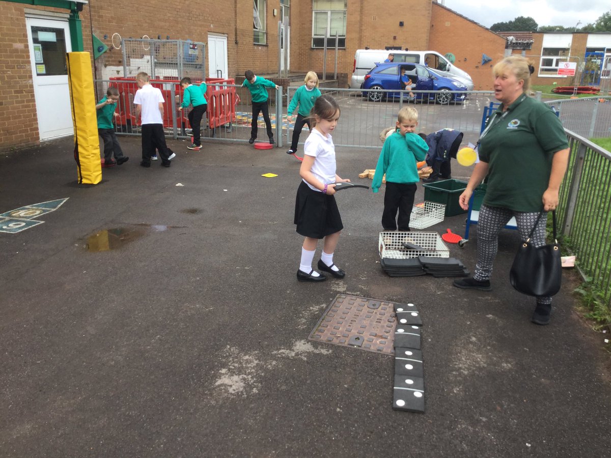 Springwood_Prm's tweet photo. Fun and games on the yard today. #springpe #springpse https://t.co/RoxVuIXlbi