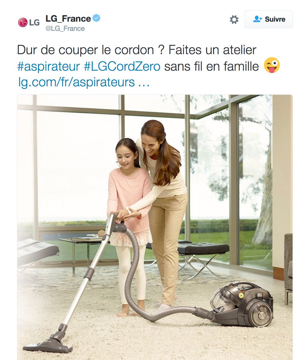 paul_denton's tweet photo. Chez @LG_France, les filles apprennent à passer l'aspirateur tandis que les garçons jouent à la console… #JePleure https://t.co/YKYDuLRox8