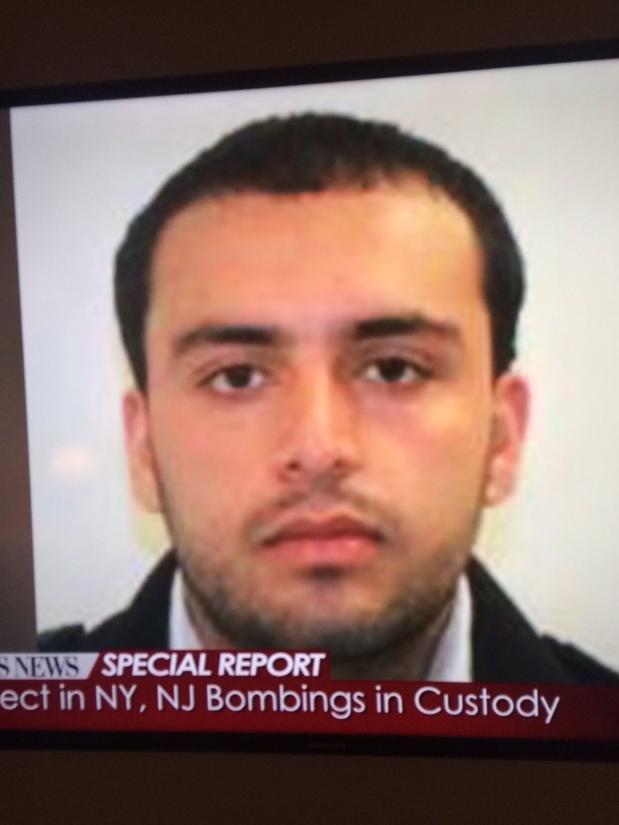 Robroc89's tweet photo. #NOGOODMUZZIEP.O.S.#terrorist caught red-handed# THEYDHOULDHAVEBEENSHOTONSITE#itcostslessthen1$2makeabullet1TOTHEAD! https://t.co/5d1O7jRnMH