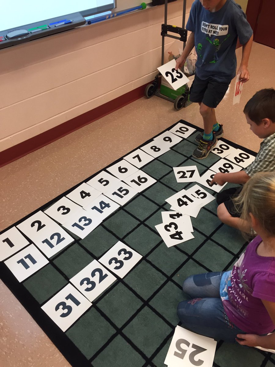 jillemacd's tweet image. Building the #100chart on the @LearningCarpets #mathintervention #mathisfun #elemmathchat