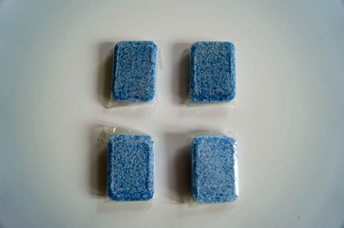 car_witter's tweet image. Screenwash in tablet form?! What a superb idea! - bit.ly/2cBZN2e @DocVisionUK