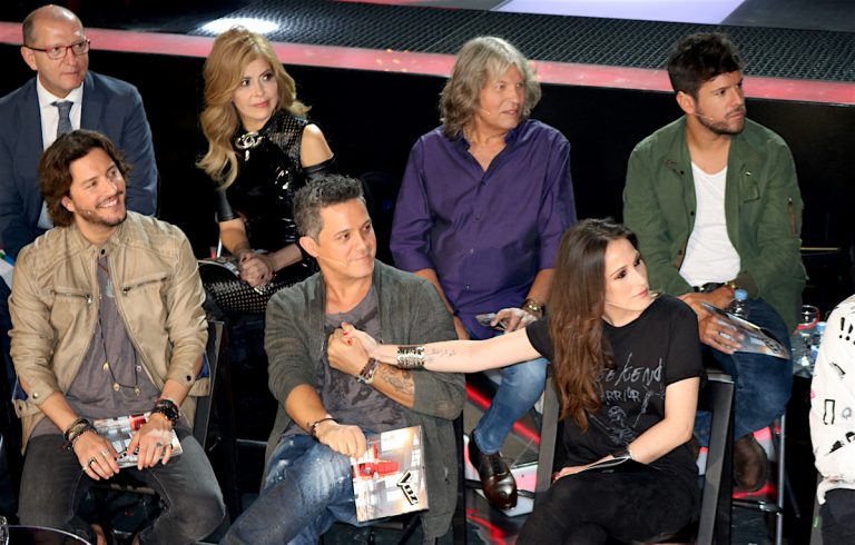 cf_malu_galicia's tweet photo. [FOTOS #LivingStage] Presentación de #LaVoz4 https://t.co/YzI54UQ2Vk