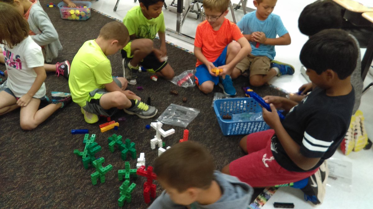 Indoor recess brings out creativity and teamwork. #mtesyr1. <a href="/MadisonsTrust16/">Madison's Trust E.S.</a>