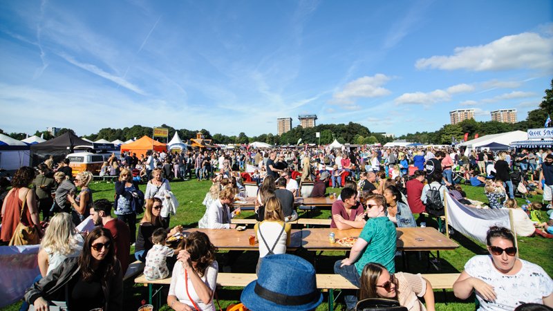 classicloveclub's tweet photo. How perfect was the weather at the #LFDF2016 ?! That sun dance worked a treat! https://t.co/VvXYGPN3JB
