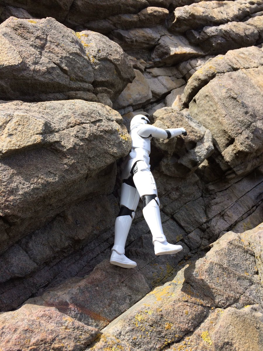 DanStormtroope1's tweet photo. A few #climbing photos from this weekend #starwars #stormtrooper https://t.co/Tnv6mEpxym