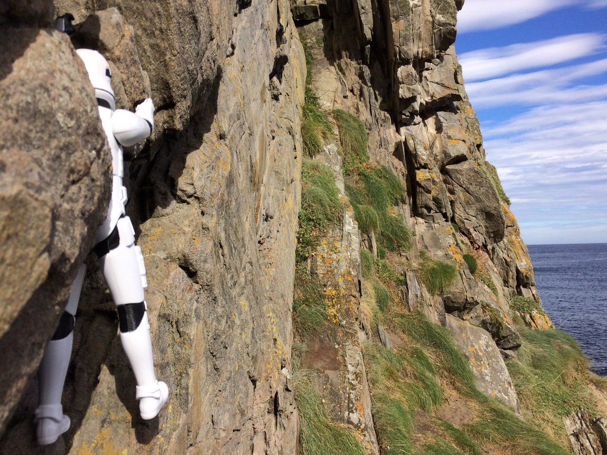 DanStormtroope1's tweet photo. A few #climbing photos from this weekend #starwars #stormtrooper https://t.co/Tnv6mEpxym
