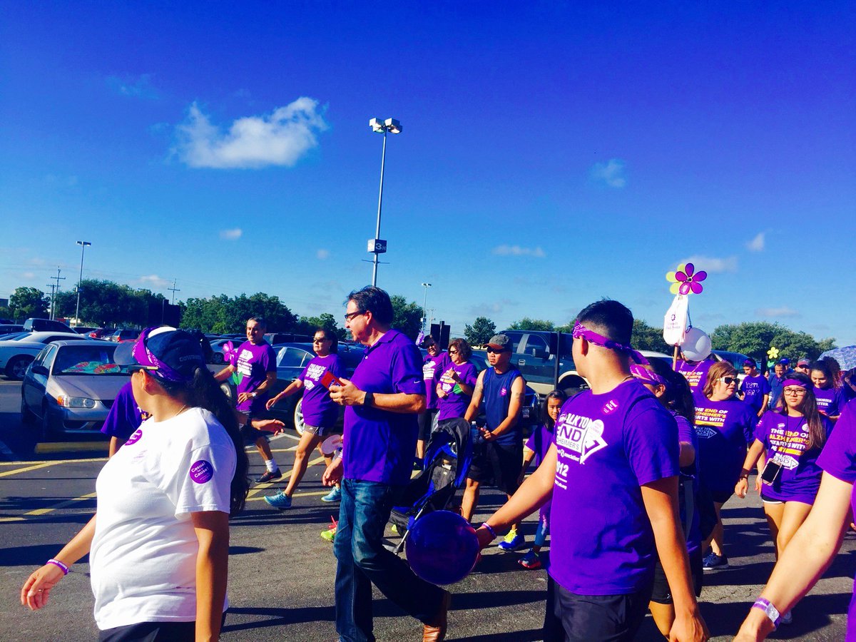 petegallego's tweet photo. Pete &amp; fam were proud to x the finish line @AlzSaSouthTX Walk to #EndAlz—we wont slow down til we find a cure. #TX23 https://t.co/4WfIu3foeU