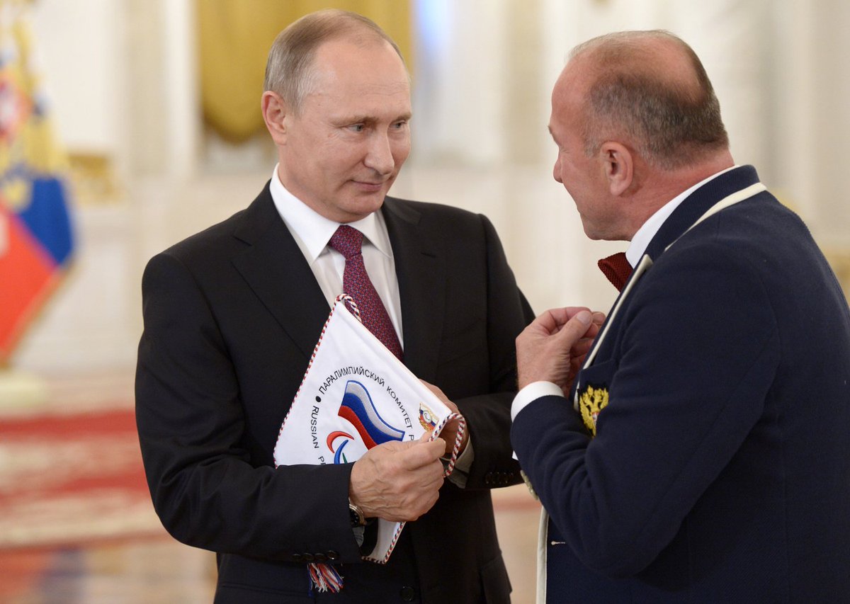 KremlinRussia's tweet image. Владимир Путин принял в Кремле членов паралимпийской сборной России по летним видам спорта bit.ly/2cp8Zs0