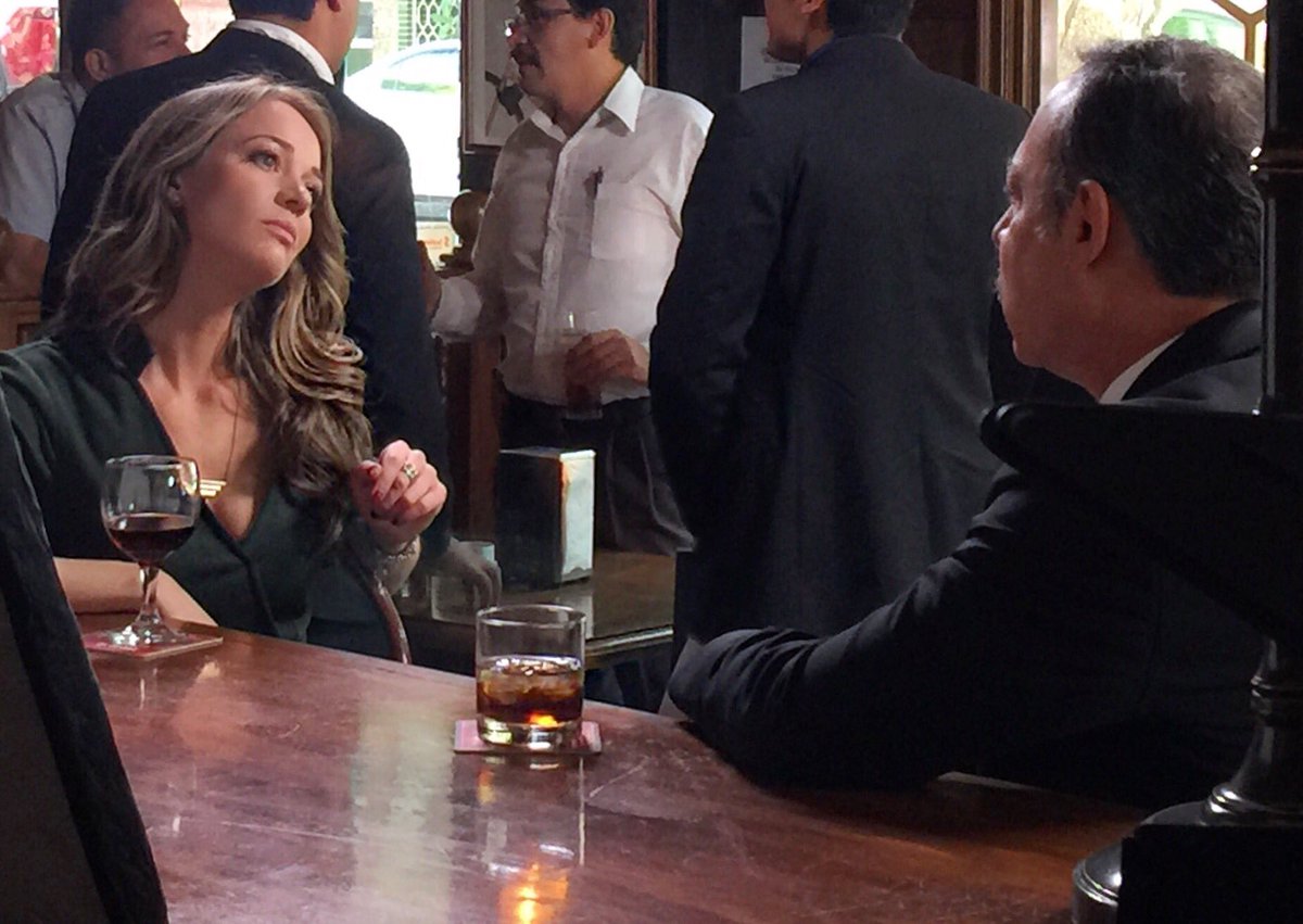 caerententacion's tweet photo. #LaishaWilkins se une al elenco de #LaCandidata y llego al set con la mejor actitud! Checa nuestro snap para más! https://t.co/1CFFbqDHBv