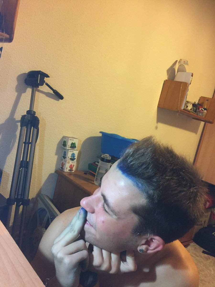 zanap_'s tweet image. Bueno chicos, esto es lo que pasa cuando compras el tinte en Aliexpress.