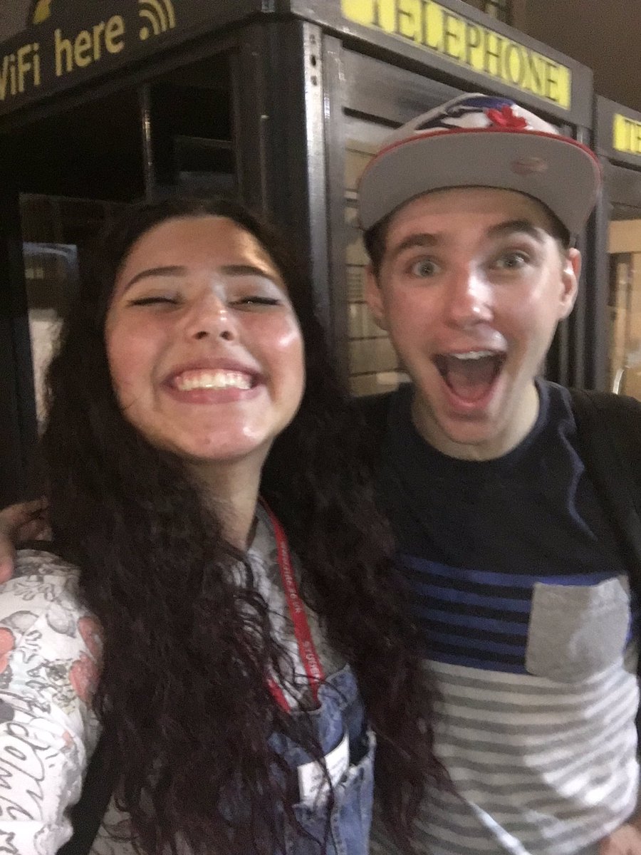 Meeliboo's tweet image. @alexanderlodge thanks for the wave in latter day! Hope your ankle gets better! #KeepFlapping