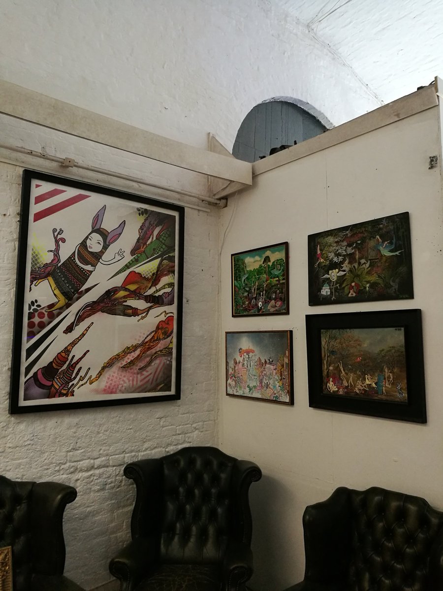 Solo show <a href="/UNDERDOGARTCO/">UNDERDOGART</a>  London bridge open until the 25th  <a href="/globalstreetart/">Global Street Art</a> #streetart #art #London