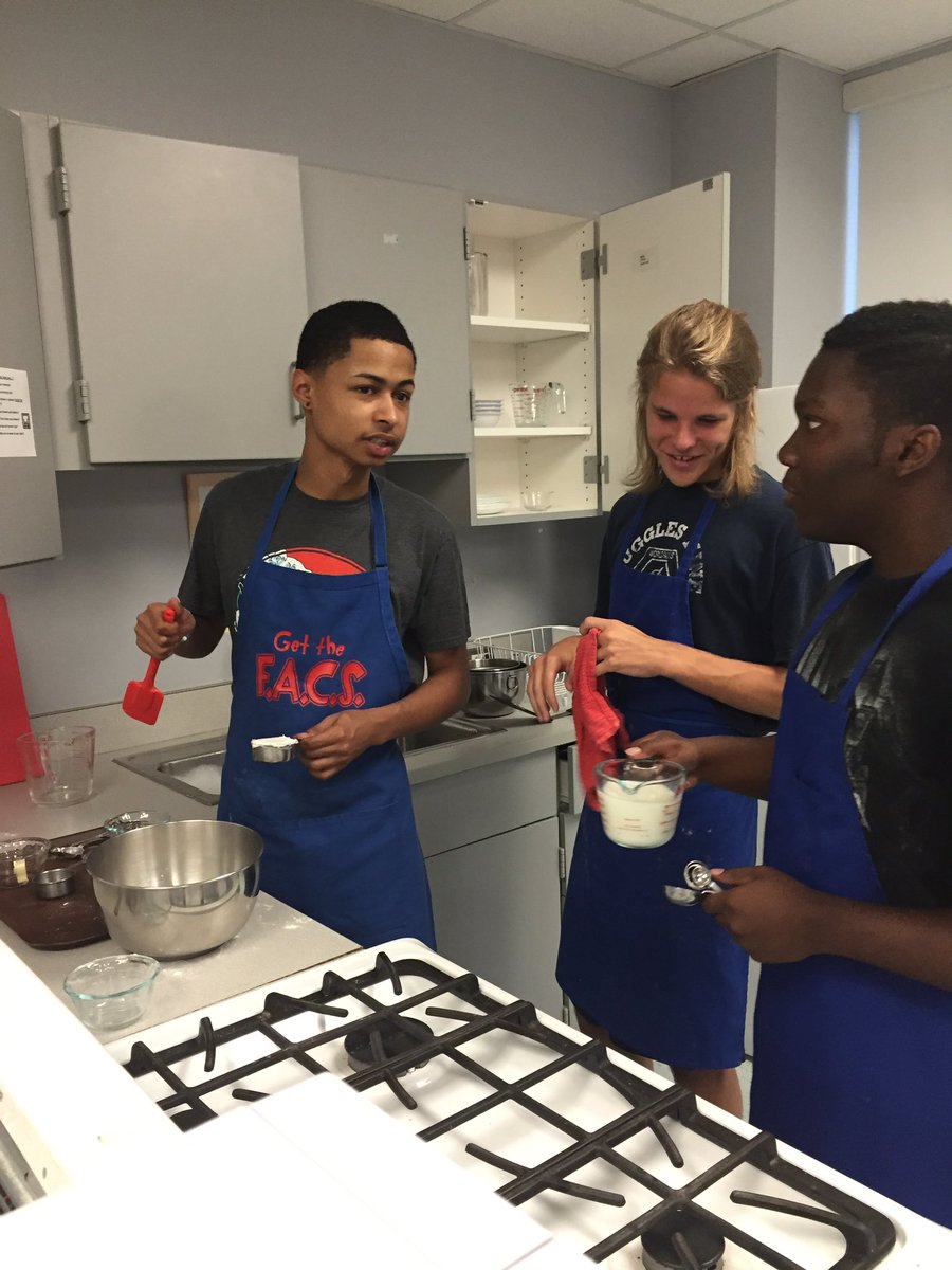 fcsatfhs's tweet photo. Biscuits period A https://t.co/Bde9RCc5vC
