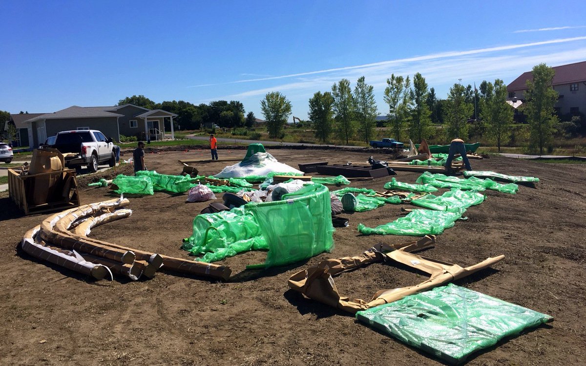 Vermillionedc's tweet photo. One of Vermillion's newest parks is going up this week out at Bliss Pointe! Thanks to @croucheric and Crouch Recreation! https://t.co/xazRj7979n