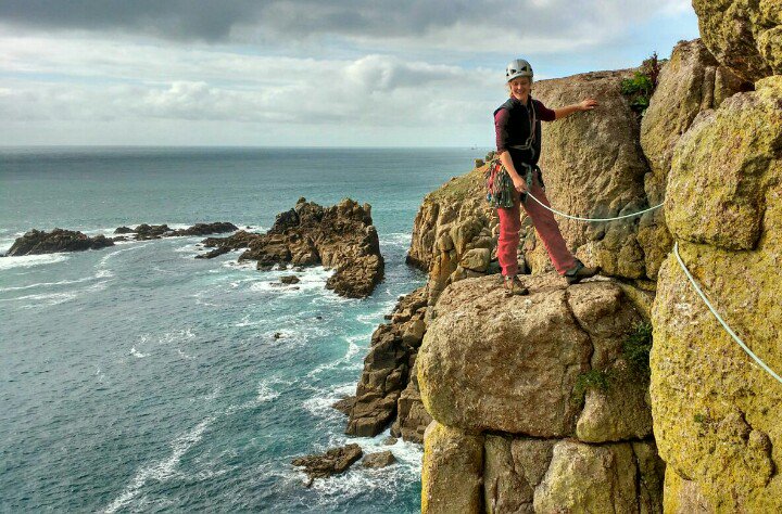 KernowKlimber's tweet photo. At #chairladder helping friend prepare for #MIA assessment @the_AMI @MtnTraining #passknowledge #learnfromexperience https://t.co/ZDSt7D5adW