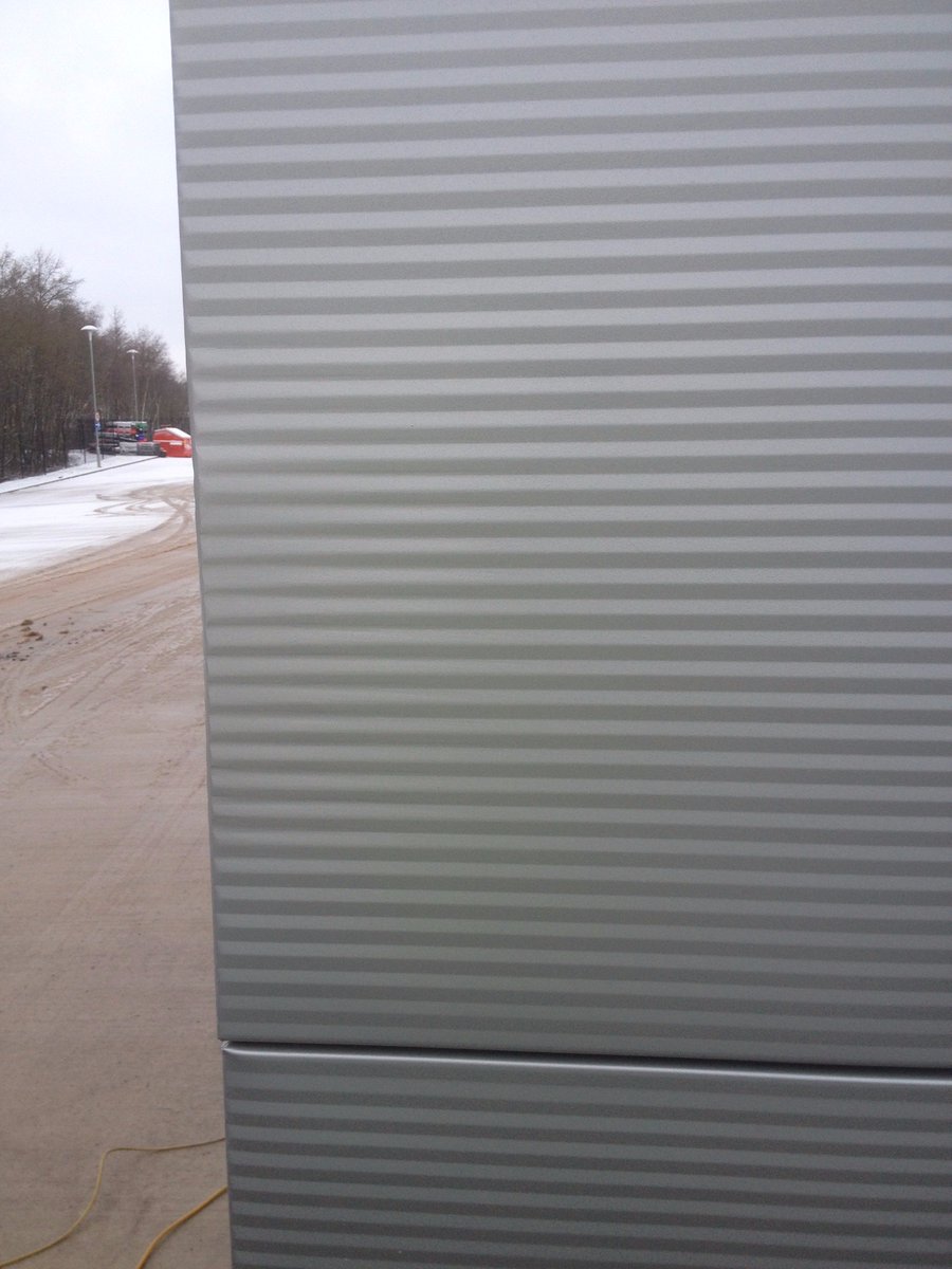 MPJCoatings's tweet image. 0.5 meter damage to profile panel.  Another job complete. Another happy client. #firstclassrepairs #customerservice #claddingrepair