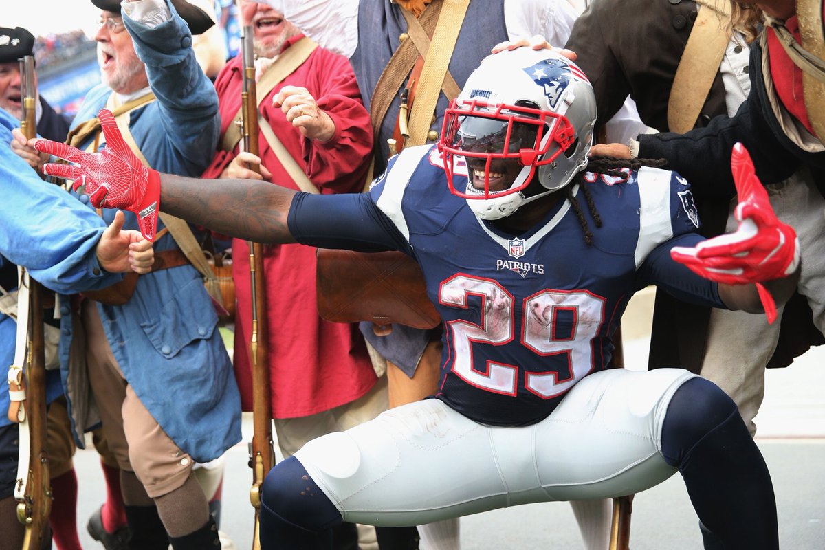 Boston_Diehards's tweet photo. Retweet if your favorite team is 2-0 #PatsNation https://t.co/qv5nID8BzP