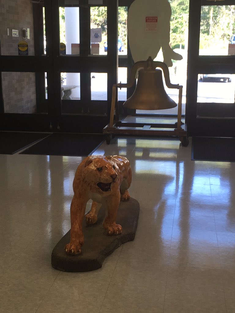 MariettaAdmit's tweet photo. We went to Cougar Country on Friday! Thanks #FrontierHS for the warm welcome & letting us use your great technology! https://t.co/MCFJ9JdP3a