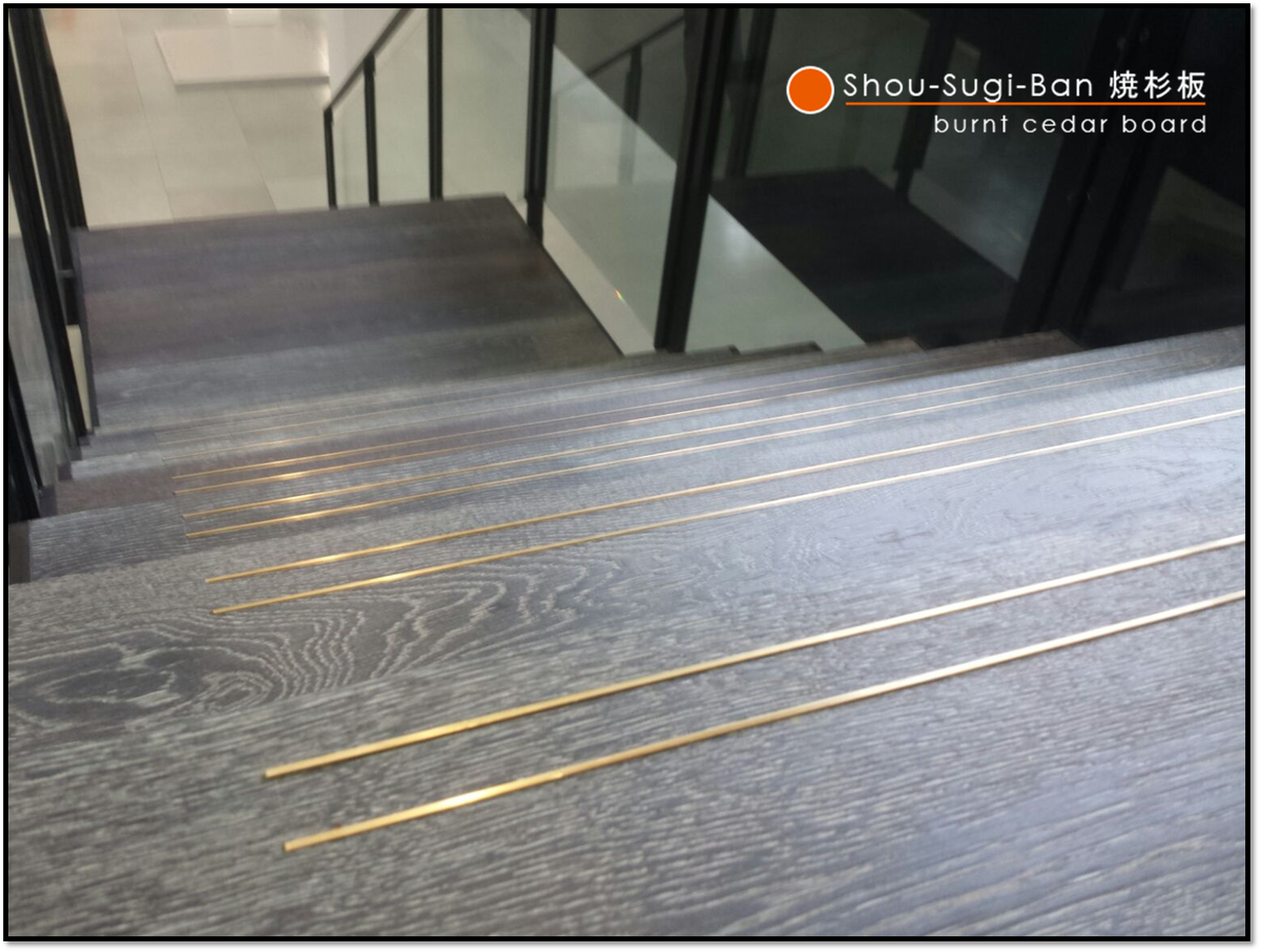 ShouSugiBan's tweet photo. Custom made interior burnt flooring... In house at #shousugiban
#madeintheUK #craftsmanship #custommade #burnttimber #flooring #London https://t.co/glkuy2l5Tv
