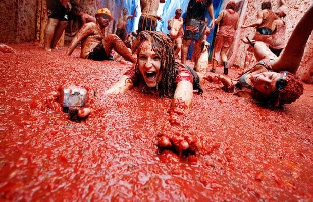 teepartyangel's tweet image. #AvoidMixing food and swimming, unless it's Mama's red sauce.😆