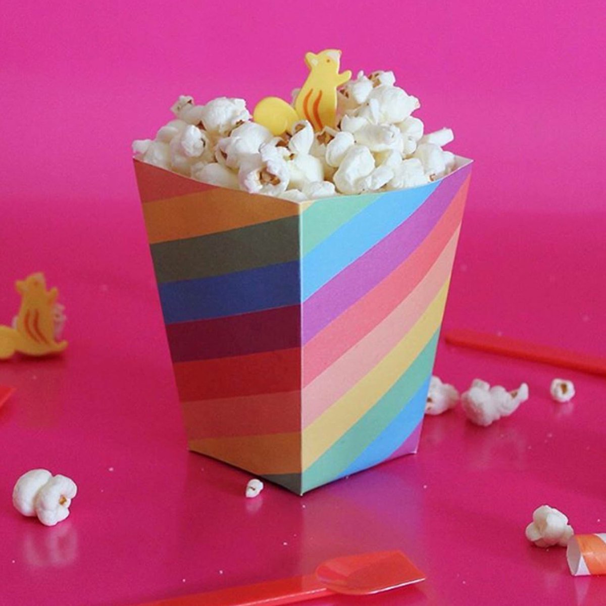 wearenjc's tweet image. Love is sharing popcorn :) 
Credits: supercolours_blog 
Use #notjustcolouring to be featured
#wearenjc #njc