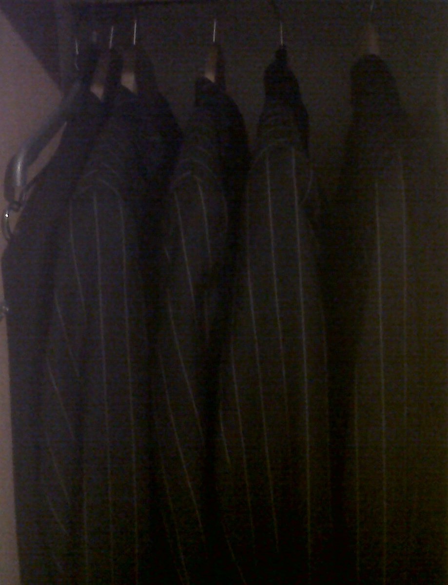 IconRag's tweet image. Time to break the habit... #pinstripeonlyzone