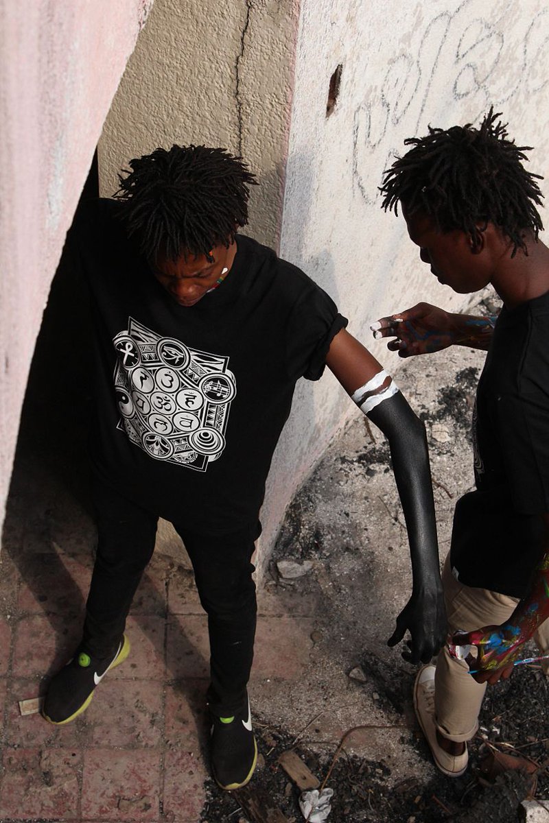 _KutloMabua's tweet photo. Behind the scenes at @_BLVCKMVTTE shoot this past Sunday. 😊😊😊😊😊 . They can never be ready for such a revolution https://t.co/4hIIyuYCRv