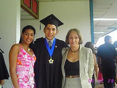 aarelyz's tweet photo. @apdaycperu @tromepe @BoleroMagazin YA TIENE 9 AÑOS DE ING EN INFORMATICA ESCRIBELE POR SU PAG Emparrandate .com, https://t.co/ysg1XDefmJ
