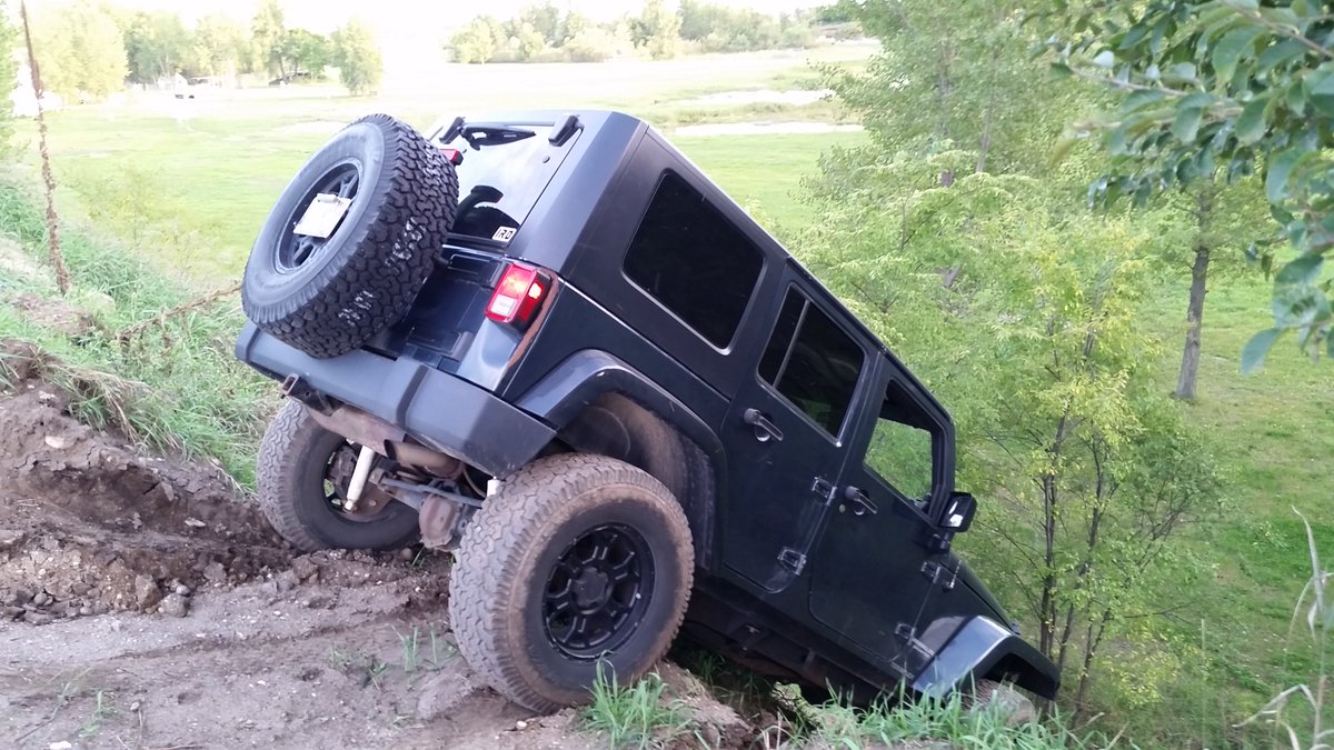 NSJC1's tweet photo. Testing out New obstacle 21 Stitch @Freedom_Ridge Offroad Park with @IROR2004 .  @THEJeepMafia  @mn4wda https://t.co/jk3xhIuZCn