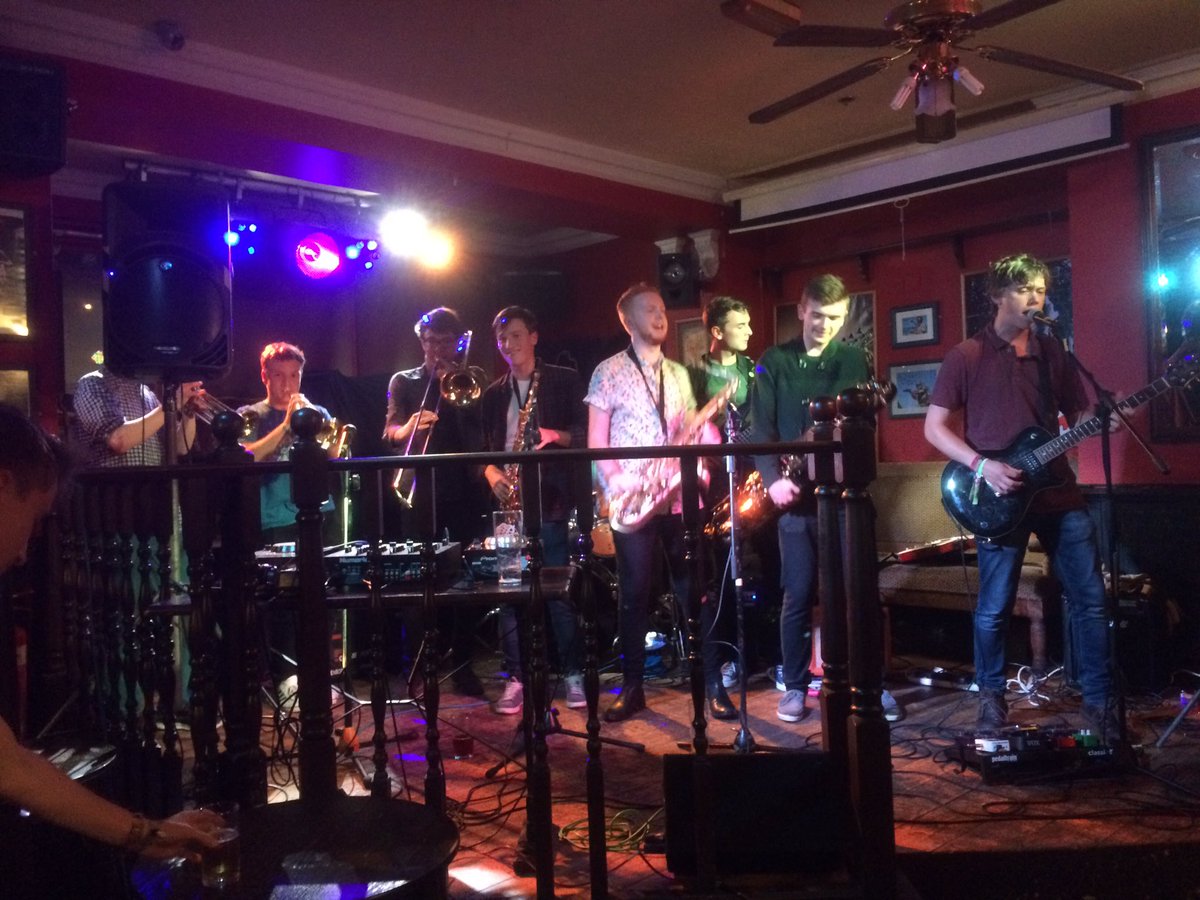 1oony's tweet photo. @NineAceDeck rock. Great gig guys. https://t.co/DBgoFdKKsr