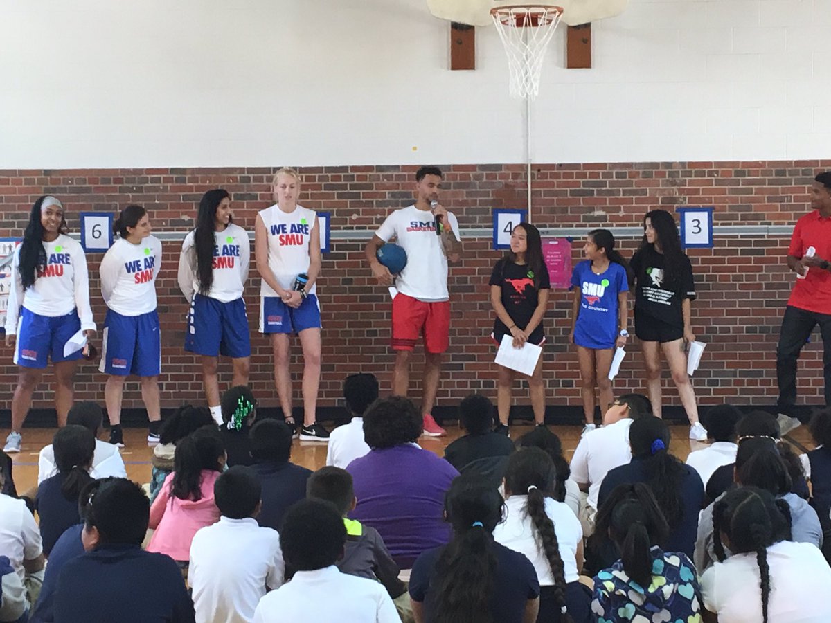Proud of @DashawnMcdowell setting a positive example for Dallas youth. SMU SAs at Amelia Earhart Learning Center.
