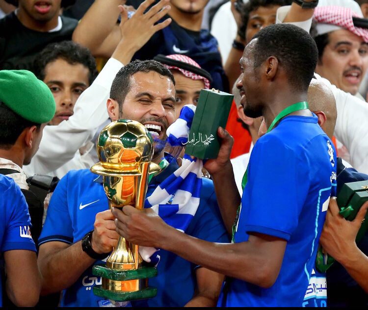 Y20's tweet photo. صديق البدايات..
صديق النهايات..
ذهب ومعدنه ذهب..
الله يوفقك يبوعلي.. https://t.co/5H8Rd5OGR8