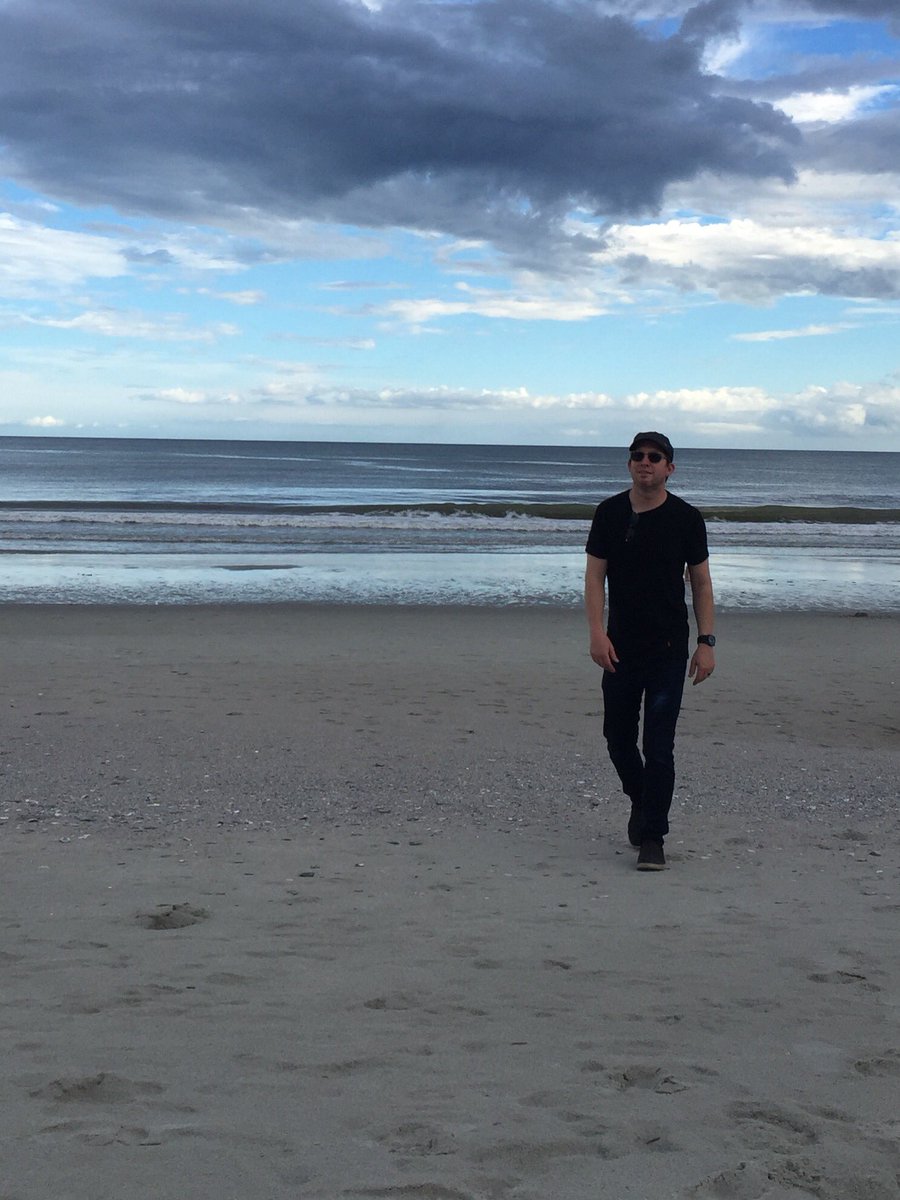 PeteLoeffler's tweet photo. Day off in Myrtle beach,Sc  Why Yes,it's metal to wear black at the beach. My bro @SamChevelle thinking about a dip https://t.co/Dc4XyJaFwY