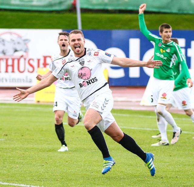 Siggeirsson's tweet photo. Minn maður! #briem https://t.co/a2HJAv1hIU