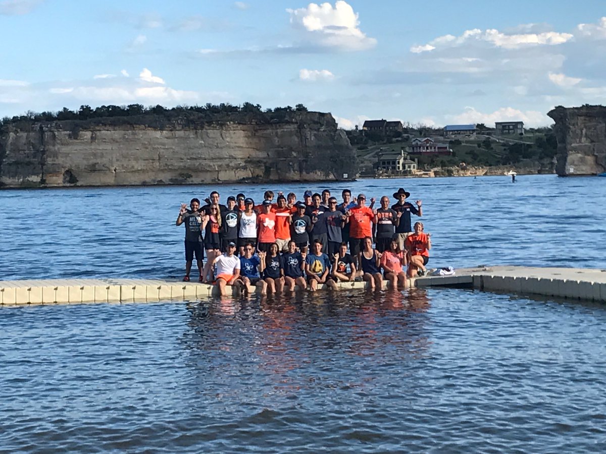 Issybellla's tweet photo. Here is some of your 2016-2017 @UTSATriathlon Family at PK Lake this weekend for the @TRI_FECTA tri. #Triatlon #utsa https://t.co/kuUkjUCqoE