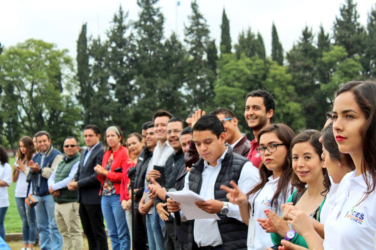 _JorgeOsnaya's tweet photo. En el evento de inauguración del 1er Torneo InterUniversitario Estatal de Soccer organizado por #CIES Juvenil AC. https://t.co/Hw0a4NocmO