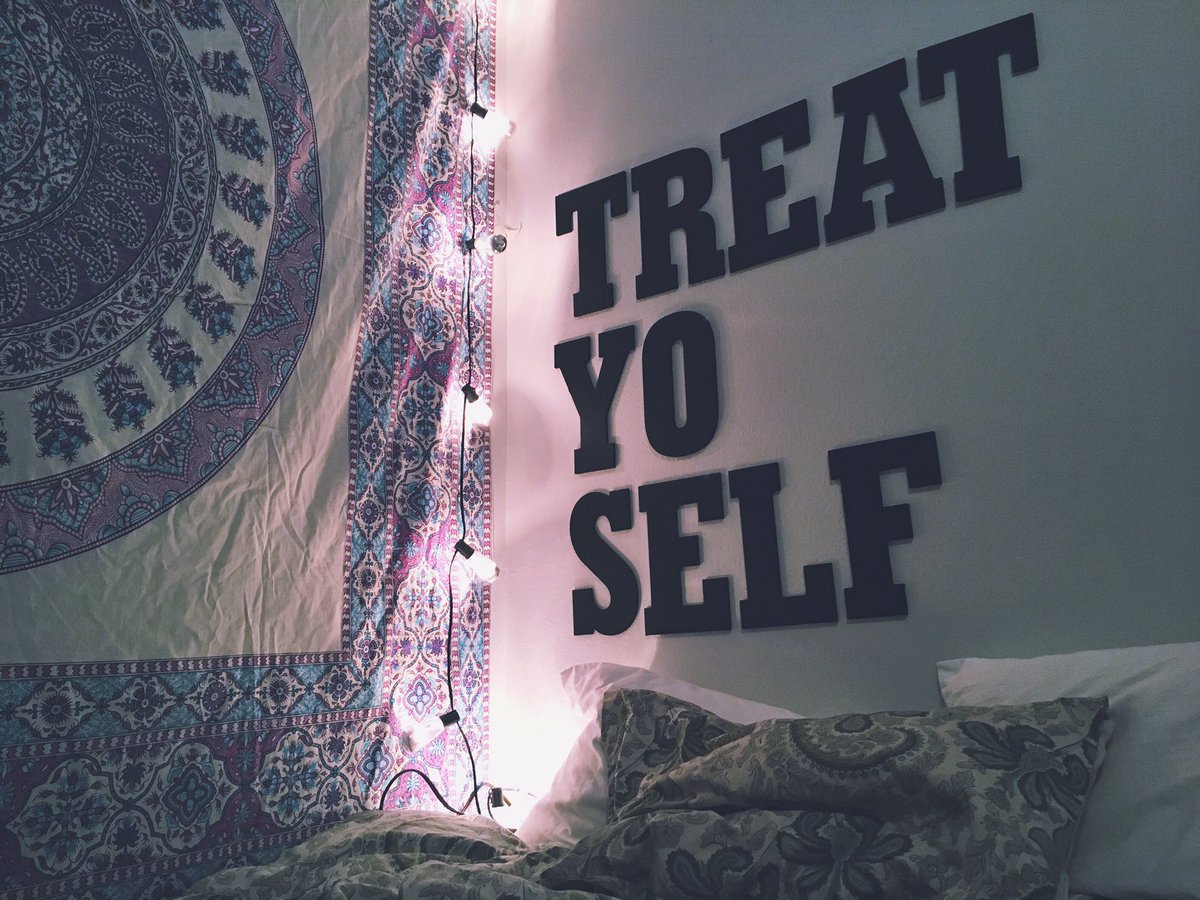 Aesthetic level: teenage high school tumblr girl., image size:1200x900