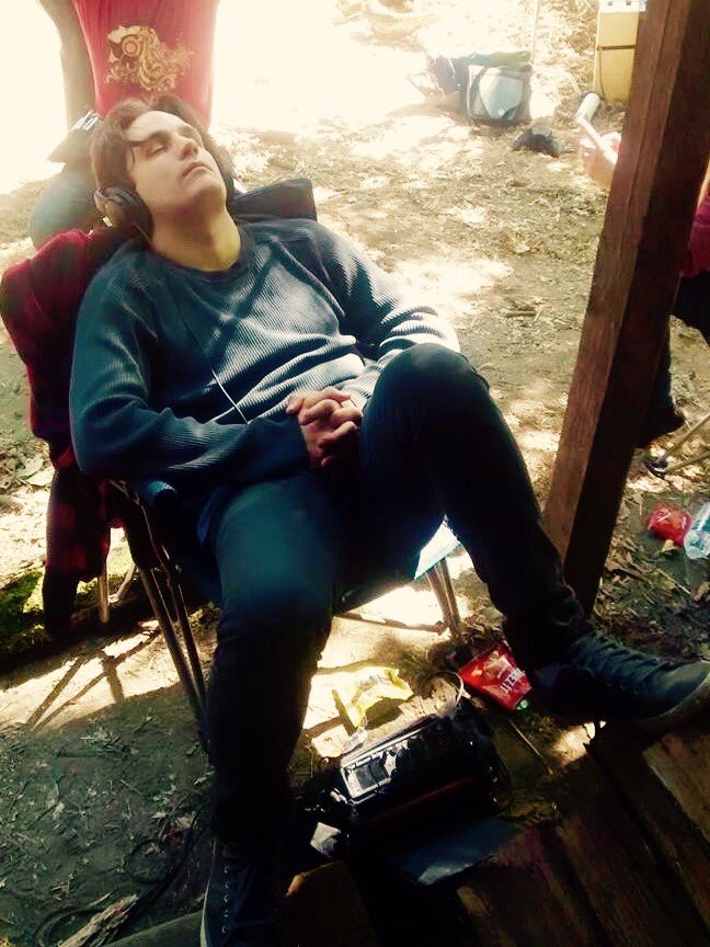 MathOfKahn's tweet photo. Sound... asleep? #SetLife #sound #WorkingHardOrHardlyWorking #sleepstupid https://t.co/Afw3C5YqZT