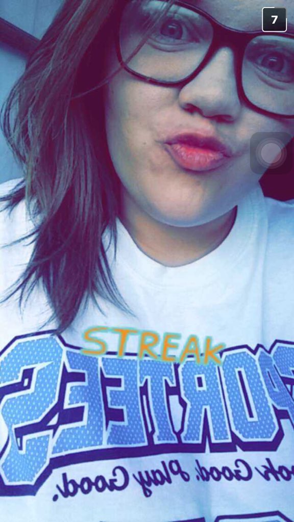 JohnnaPaige3's tweet photo. HAPPY ๐ฏ DAY STREAK W MADS!!โค๏ธโค๏ธ #firsthundo @MaddieDaniellie https://t.co/vztA9Prkda