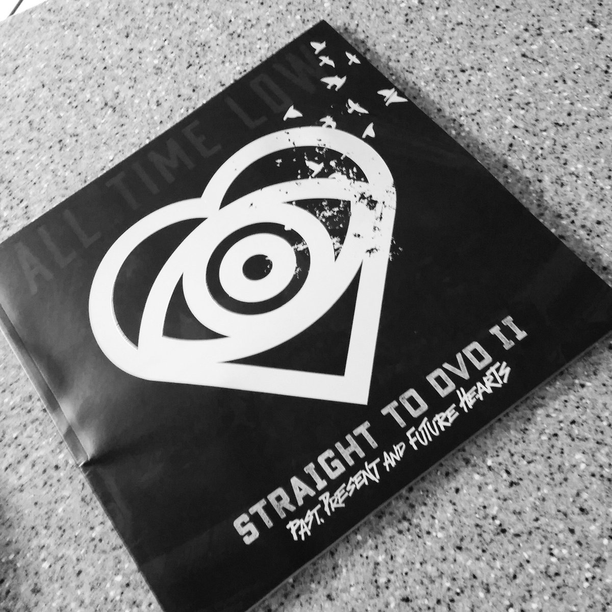 trespasser1877's tweet photo. what a great day today has been. played with puppies, got #goldbundle tickets for @themaine , got my @AllTimeLow DVD, and now this. #blessed https://t.co/ewhm8iZ5Ow